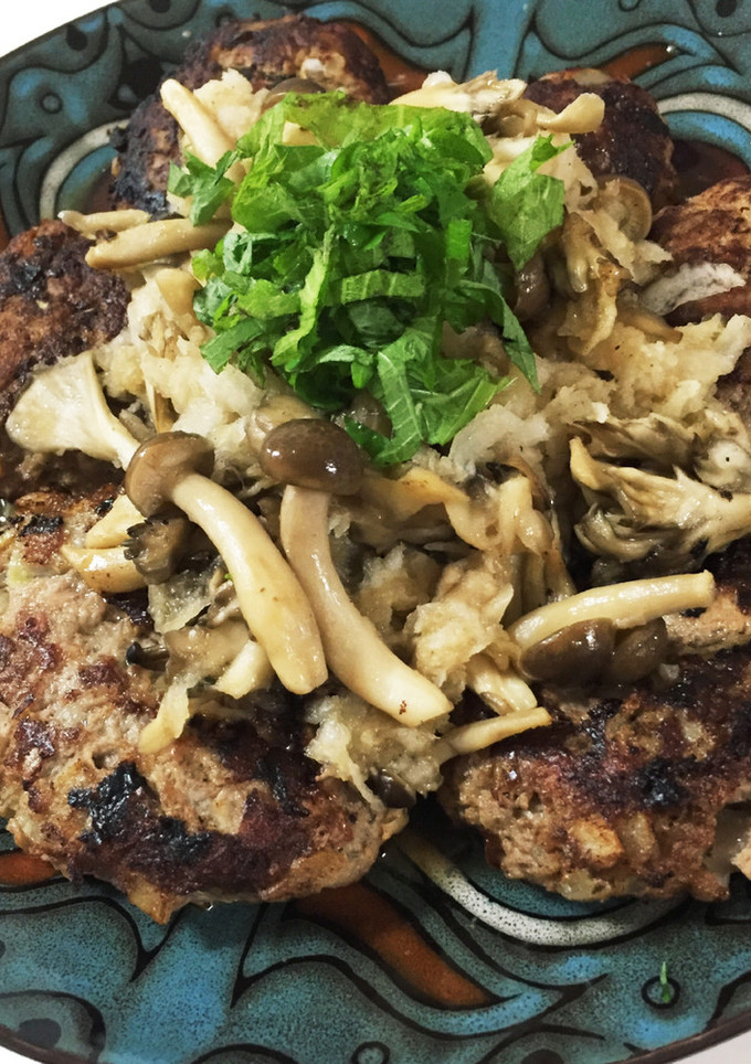 シャキシャキ蓮根の和風きのこハンバーグ-レシピのメイン写真
