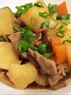 ルクルーゼで超簡単 肉じゃが-レシピのメイン写真
