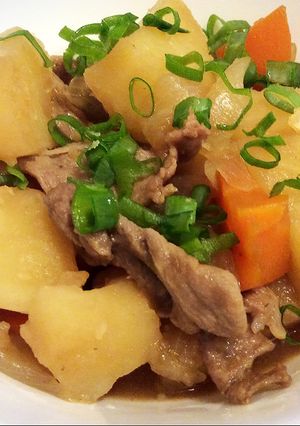 ルクルーゼで超簡単 肉じゃが-レシピのメイン写真