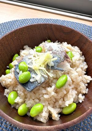 【簡単夕食】冷凍骨抜きサバの炊込みごはん-レシピのメイン写真
