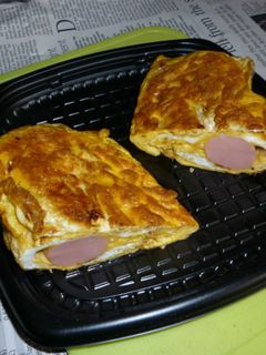鉄パンでソーセージ入り厚焼き卵-レシピのメイン写真