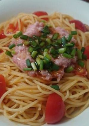 【にせ】ねぎとろ&トマトパスタ-レシピのメイン写真