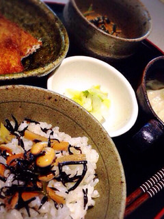 ひじきの五目煮で簡単混ぜご飯 ♪-レシピのメイン写真