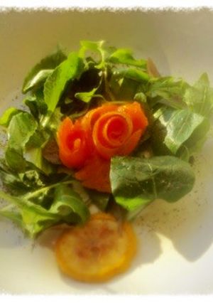 スモークサーモン＊ベビーリーフ薔薇サラダ-レシピのメイン写真