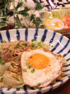 簡単☆焼き塩ラーメンの目玉焼きのせ-レシピのメイン写真