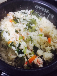 小松菜とカニ身の炊き込み御飯-レシピのメイン写真