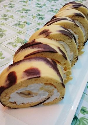 バナナロールケーキ(マンゴーソース入り)-レシピのメイン写真