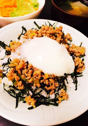 温玉そぼろ丼-レシピのメイン写真