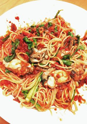 牡蠣と春菊のパスタ　トマトソース-レシピのメイン写真