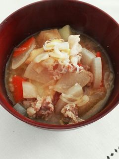 ずぼらな私でも作れる豚汁-レシピのメイン写真
