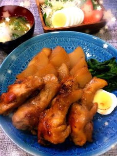 大根とホロっと柔らか★鳥手羽元の煮物-レシピのメイン写真