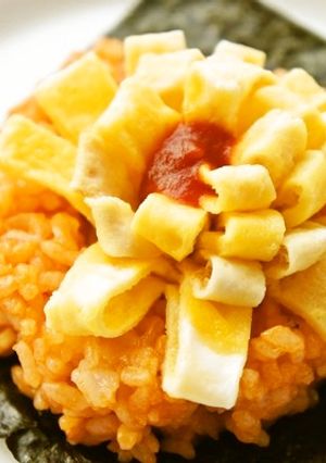 お花が可愛い♪オムライスde手巻きごはん-レシピのメイン写真
