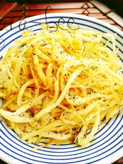 熱々が旨い♡さきいかのバターペッパー炒め-レシピのメイン写真