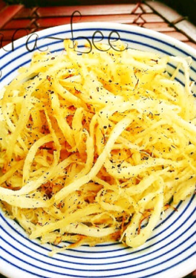 熱々が旨い♡さきいかのバターペッパー炒め-レシピのメイン写真