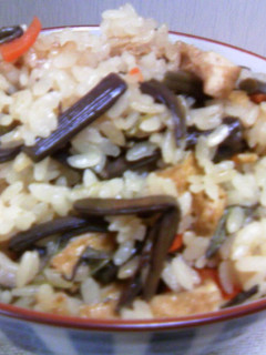簡単ワラビご飯^^-レシピのメイン写真