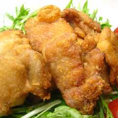รูปของ 鶏皮サクッ♫♬ 中はジューシーな唐揚げ