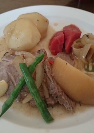 豚肉と林檎の煮込み マスタード添え-レシピのメイン写真