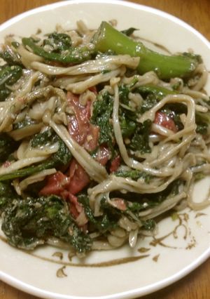エノキダケと春菊の胡麻味噌梅肉和え-レシピのメイン写真