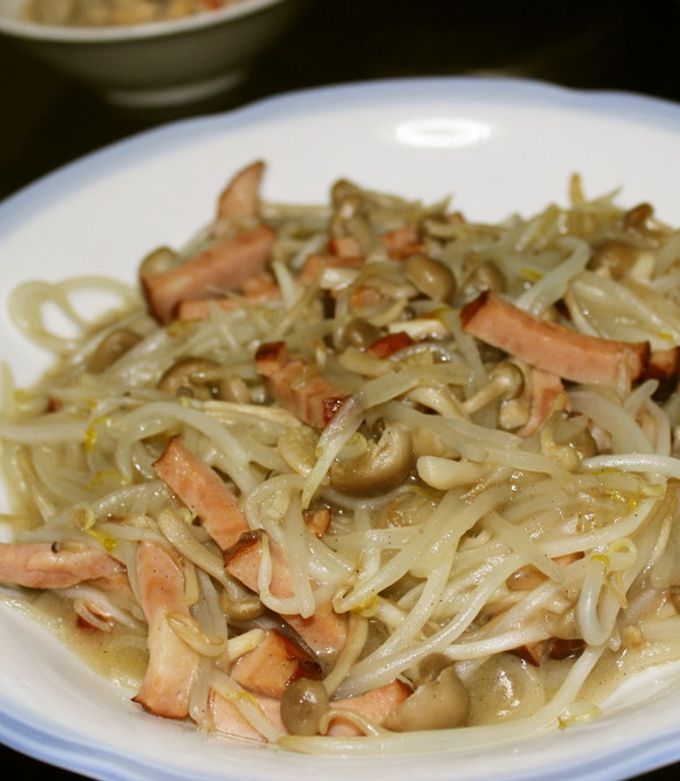 もやしとしめじの中華風炒め by くうねるまき 【クックパッド】 簡単