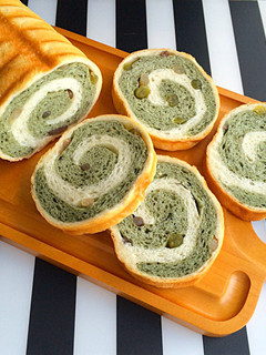 よもぎと4種の豆のうずまきラウンド食パン-レシピのメイン写真