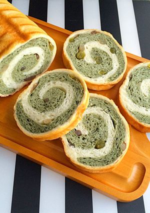 よもぎと4種の豆のうずまきラウンド食パン-レシピのメイン写真