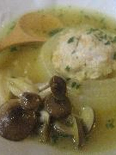 新玉ねぎの肉詰めカレースープ-レシピのメイン写真
