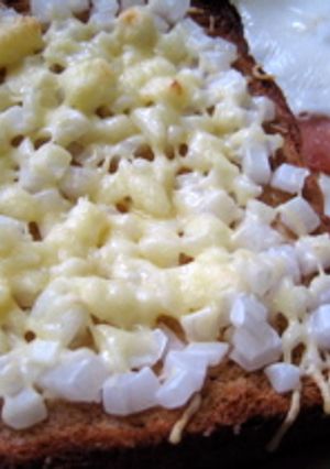 簡単タマネギとチーズのトースト♪-レシピのメイン写真