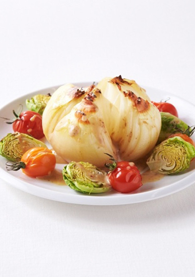 まるごと玉ねぎの焼きサラダ-レシピのメイン写真