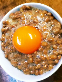 卵かけ納豆めかぶご飯-レシピのメイン写真