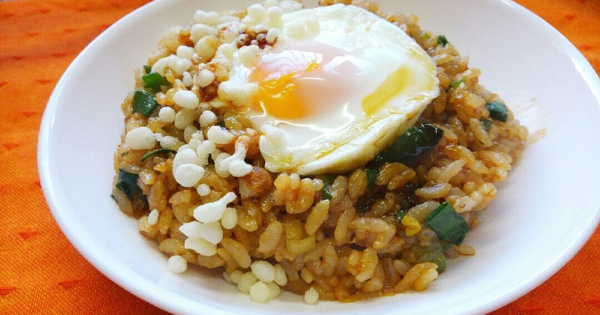 福岡のうどん屋のアレ、博多かしわ飯風炒飯 by くちばし