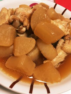 お酢が隠し味☆大根と鶏手羽の煮物-レシピのメイン写真