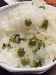 グリーンピースご飯（豆ご飯） by miharun327 【クックパッド】 簡単