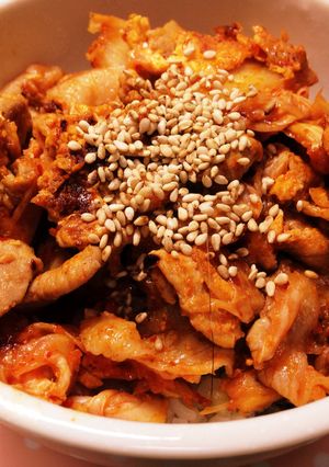 フライパン一つで☆時短豚キムチ丼-レシピのメイン写真