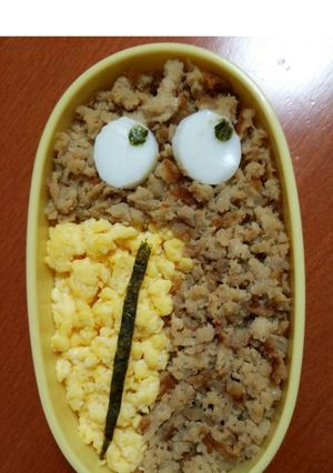 なんちゃってそぼろdeキョロちゃん弁当☆-レシピのメイン写真