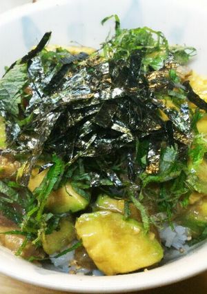 オリーブオイルで洋風マグロアボカド丼-レシピのメイン写真