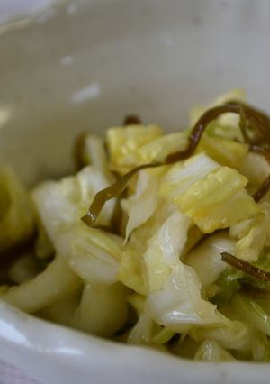 お手軽漬物♡にんにく風味の白菜の漬物-レシピのメイン写真