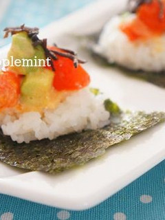 トマトとアボカドマヨ炒め手まきごはん-レシピのメイン写真