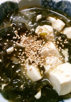 簡単♪キクラゲとワカメ 豆腐の中華煮込み-レシピのメイン写真