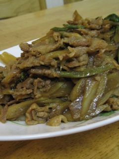 ウドと豚コマの炒め物-レシピのメイン写真