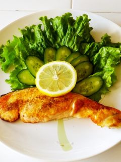 【小麦粉ふりふり】鮭ムニエル-レシピのメイン写真