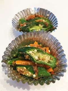 お弁当の副菜に!!オクラのおかか胡麻和え-レシピのメイン写真