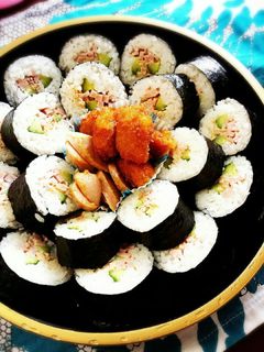 巻き寿司♪ツナと魚肉レタス巻き寿司!-レシピのメイン写真