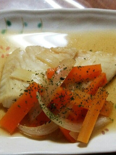 簡単♪白身魚のコンソメ煮-レシピのメイン写真