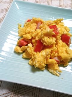 朝食やお弁当に♪カニカマ卵のほろほろ-レシピのメイン写真