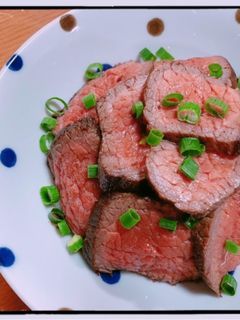 焼いて30分ほっとくだけ♪ローストビーフ-レシピのメイン写真