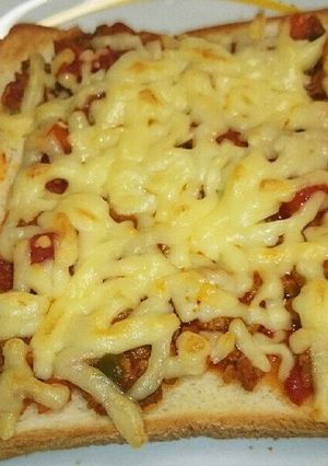 余ったミートソースで作るピザトースト♪-レシピのメイン写真