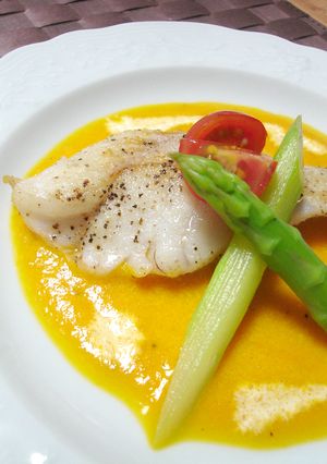 白身魚のソテー パプリカソース-レシピのメイン写真