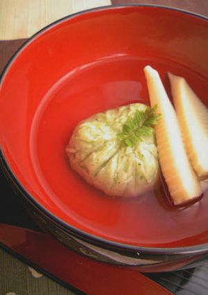 春の香り♪よもぎと筍のお吸い物-レシピのメイン写真