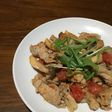 豚肉とキノコとトマトのみそ炒め風