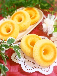 ヨーグルトでモチモチ♡焼きドーナツ-レシピのメイン写真